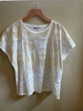 Zara Cream Eyelet Short Sleeve Top
